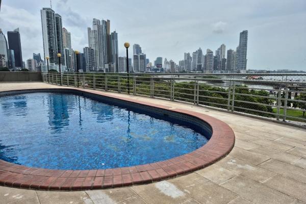 Spectacular apartment with ocean view for sale