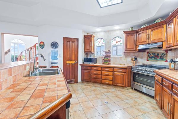 3 story beachfront house in la barqueta