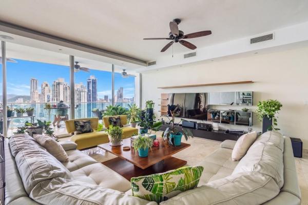 Exclusive 3-bedroom apartment with spacious layout