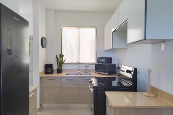 Apartamento amoblado con vista al mar y club de playa en san carlos