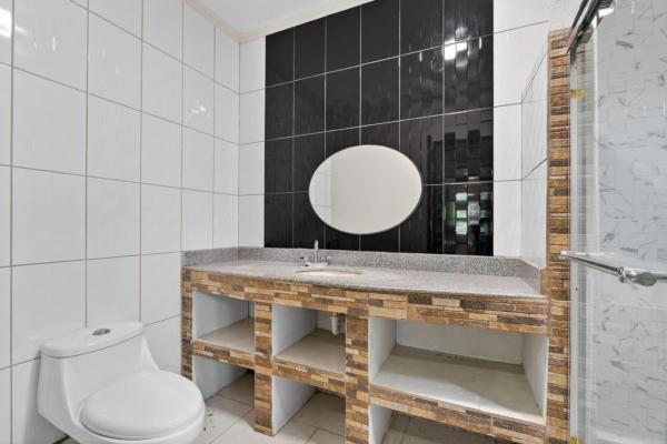 3-bedroom home & apartment near el estero beach