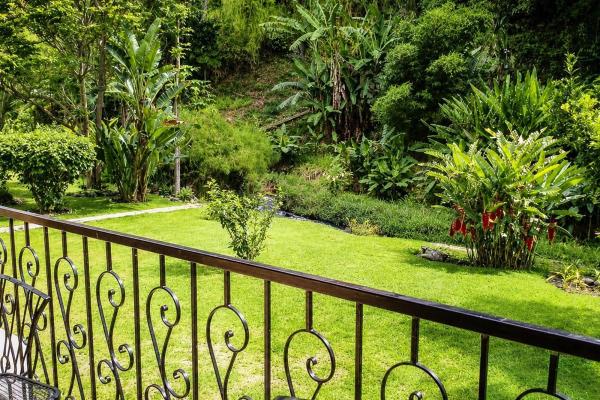 Spacious furnished ground floor apartment in valle