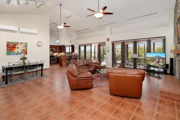 Distinctive home in los molinos | boquete, panama