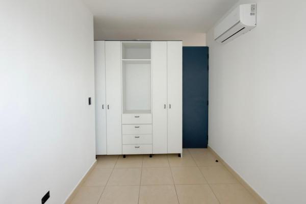 Piso alto en av balboa - waters 68d - 122 m2