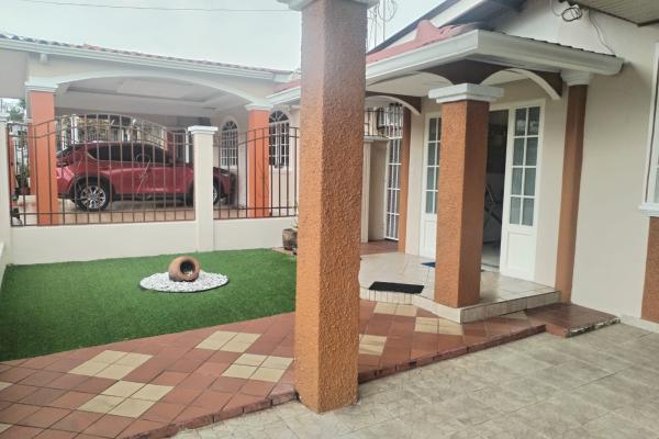 Venta de casa en brisas del golf