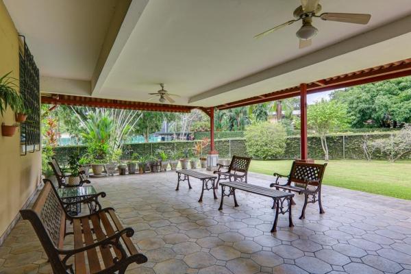 Duplex for sale in diablo: family friendly lot