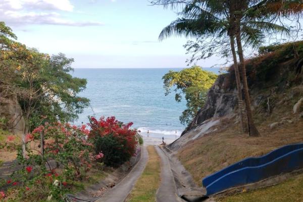 Plot of land for sale with access to solymar beach