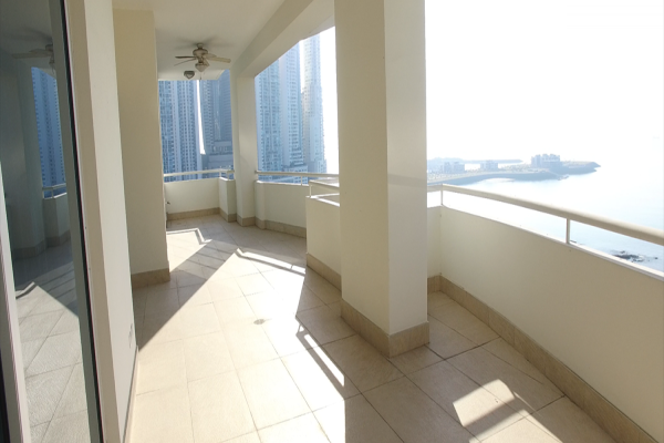 Venta de apartamento en ph torre del parque