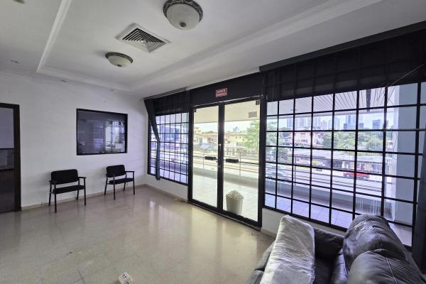 Venta de local en edison plaza segundo piso