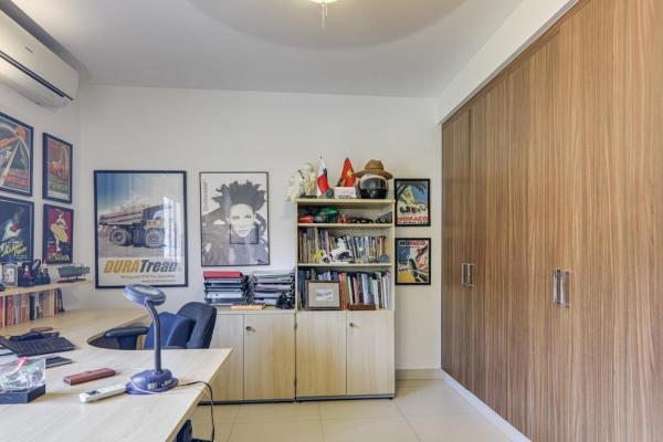 Modern living in nature: upgraded home with garden