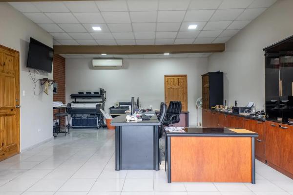 Commercial building for sale in downtown david