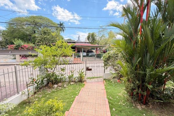 Se vende casa en villa lilla san francisco