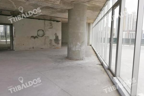 Oficina en gris, piso completo en calle 50, revolution tower
