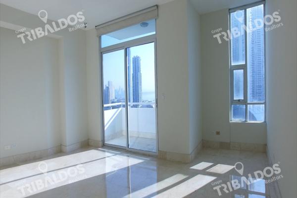 Venta de apartamento en ph torre del parque