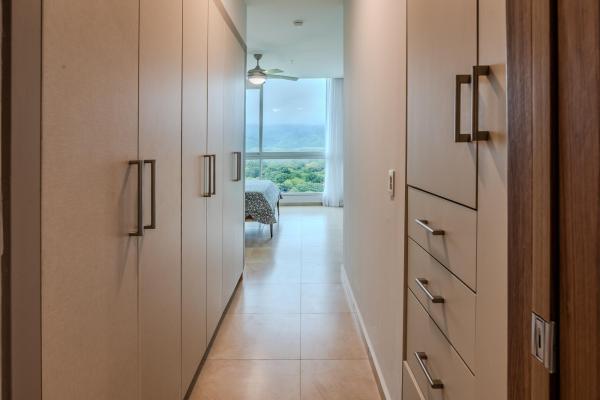 Apartamento frente al mar en ph royal palm, nueva gorgona