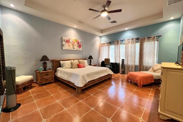 Hermosa casa privada en venta en coronado.
