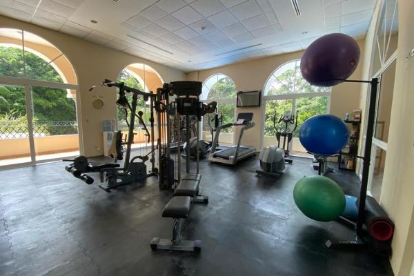 Apartamento de 4 habitaciones en edificio ph el alcazar, en coronado golf