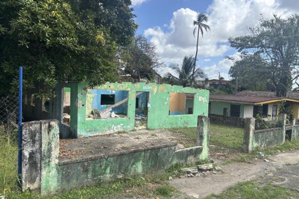 Hight-traffic land in parque lefevre for sale
