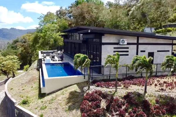 Modern villa, 3 independent guest house and views