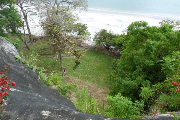 Se vende globo de terreno con acceso privado a playa solymar, bijao