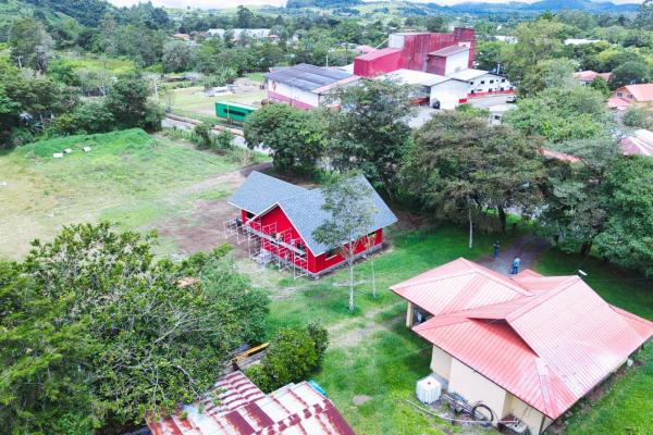 Casa nueva de madera en preventa en volcán, chiriquí