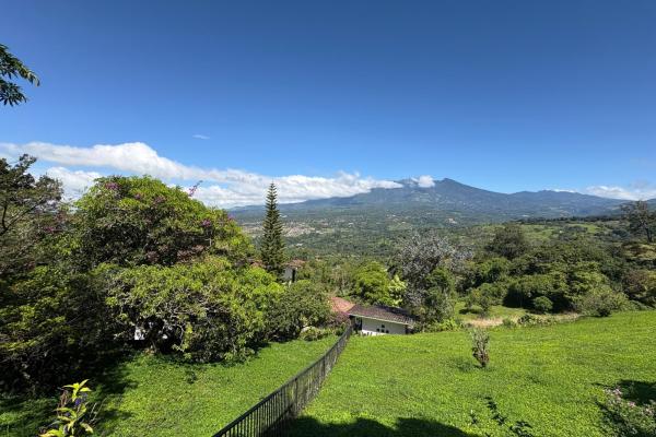 Commanding panoramic view of volcan baru