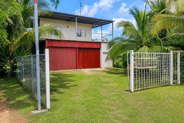 3-bedroom home & apartment near el estero beach