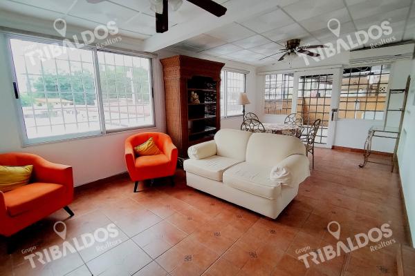 Venta de casa adosada en villa cáceres