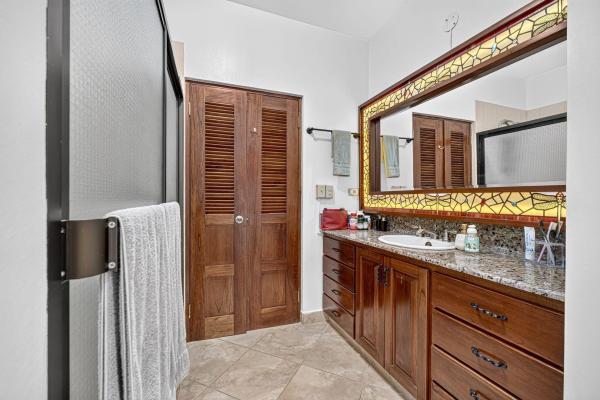 Condominio exclusivo en el tercer piso en valle escondido boquete