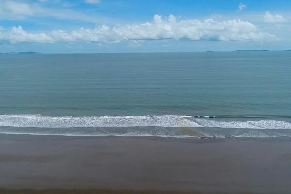 Condominio amueblado de 2 habitaciones en venta
