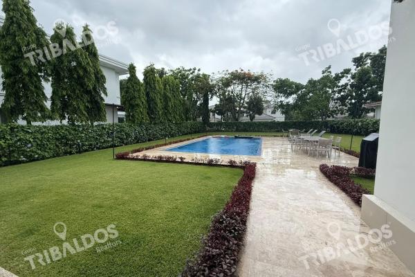 Venta de casa en fairway estates, santa maría