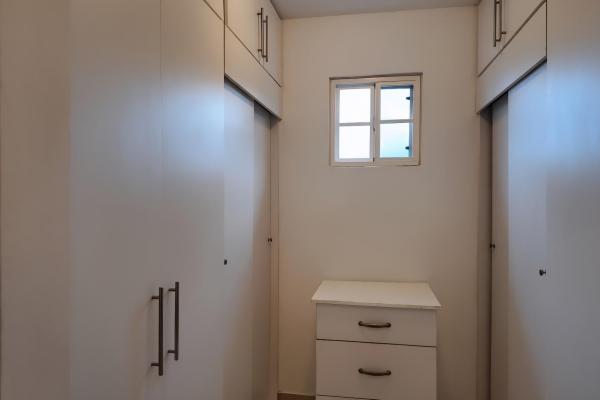 Alquiler de casa unifamiliar en esquina – costa sur, villa valencia
