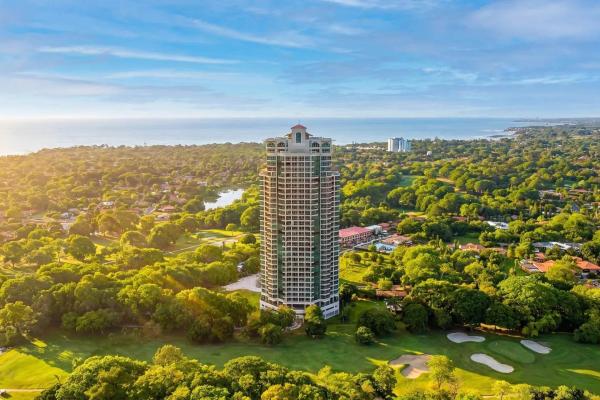 1br nice view condo for sale in coronado panama