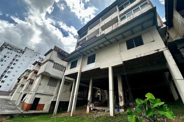 Selling two rented apartment buildings in perejil