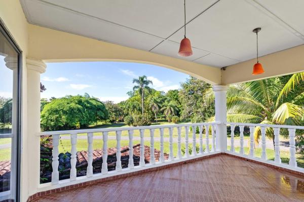 Casa de 4 recámaras en venta en rincon beach estates boca chica panamá