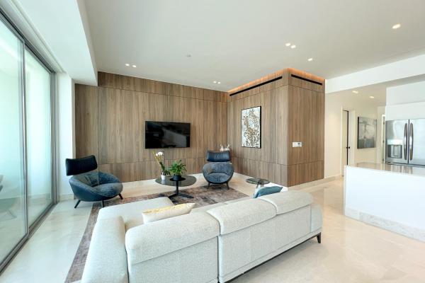 Apartamento con luz natural y vistas a la marina en bcr