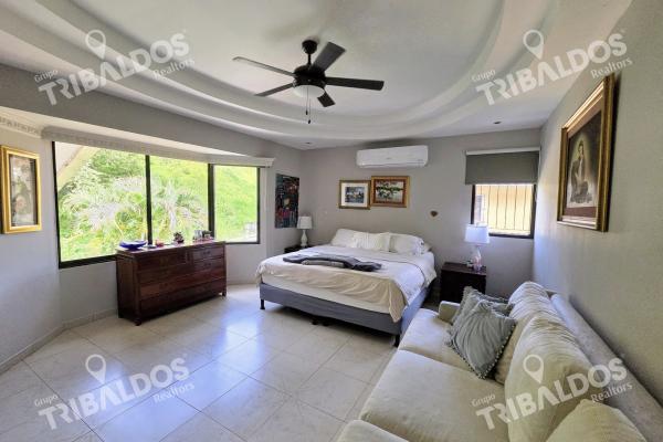 Venta de amplia casa en ph villa de vizcaya, condado del rey