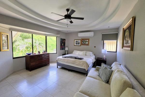 House for sale in condado del rey