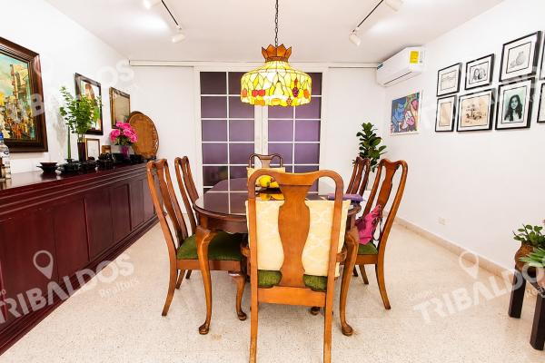 Casa en venta en la manzana de obarrio