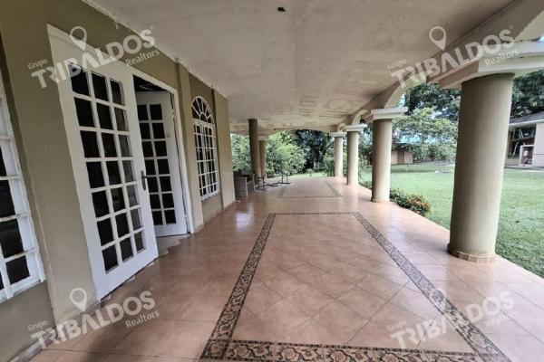 Sale of house in chorrera type chalet
