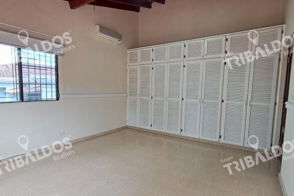 Venta de casa adosada en dos mares muy espaciosa