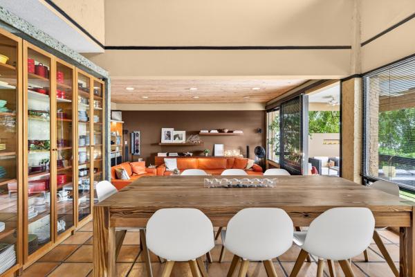 Bioclimatic architect-designed home in dos mares