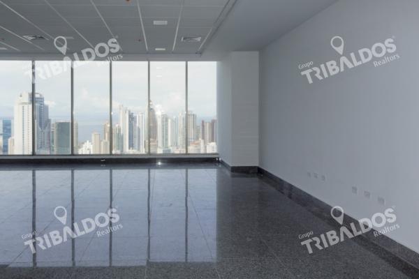 Alquiler oficina amoblada en torre bicsa, avenida balboa