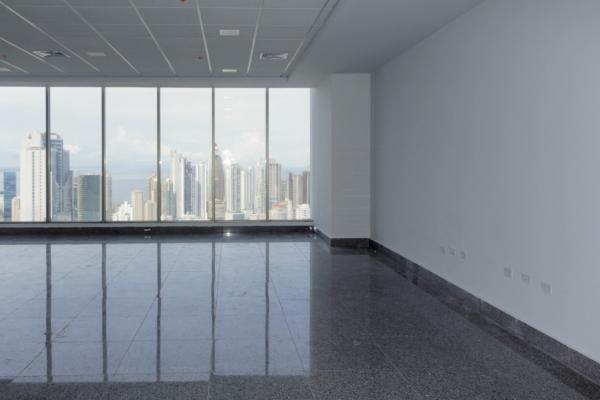 Alquiler oficina amoblada en torre bicsa, avenida balboa