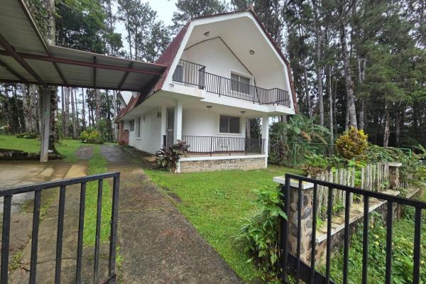 Altos de cerro azul house for rent