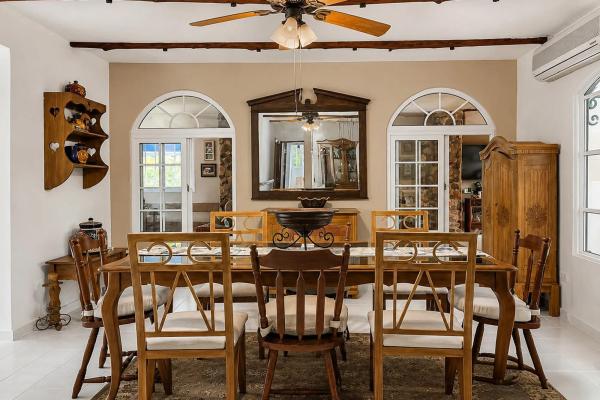 Coronado golf club home with pool