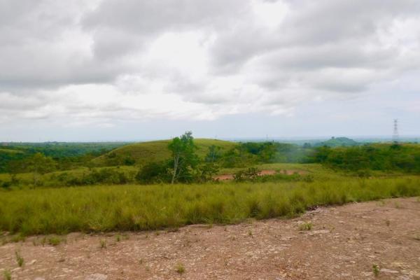 7.5 hectares land, ocean and mountains views