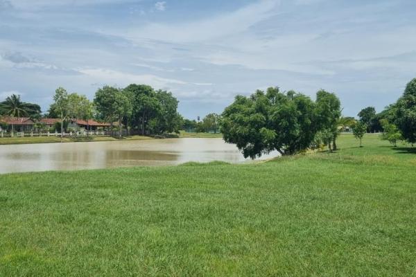 Lot facing the golf course in buenaventura