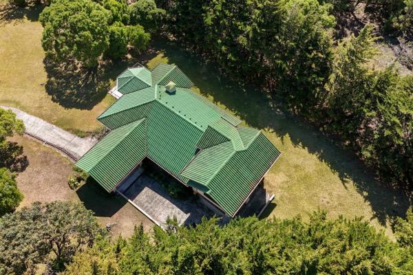 Mountain living surrounded by nature in volcancito