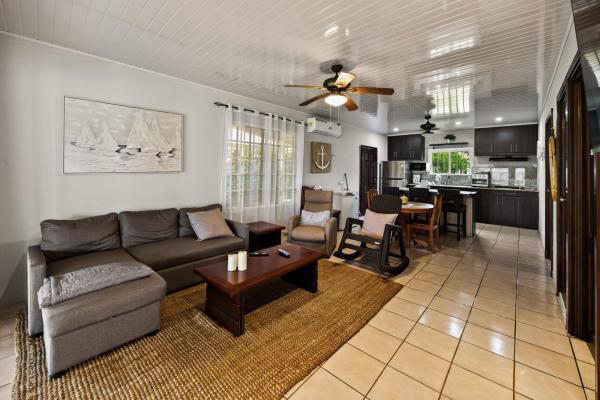 Oceanfront rental — playa malibú, gorgona